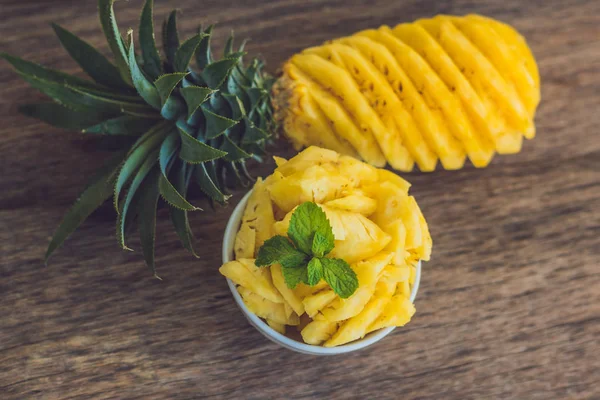 Pineapple and pineapple slices