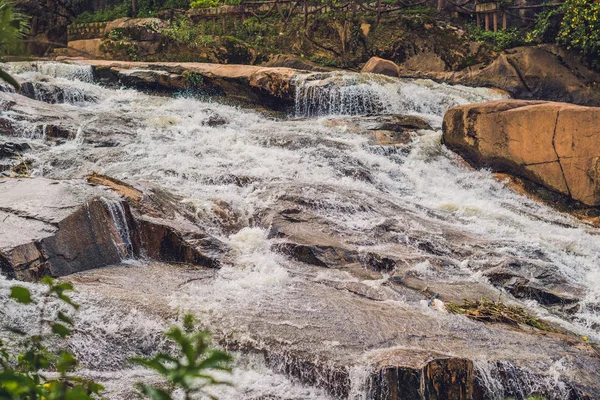 Красиві Camly водоспад — стокове фото
