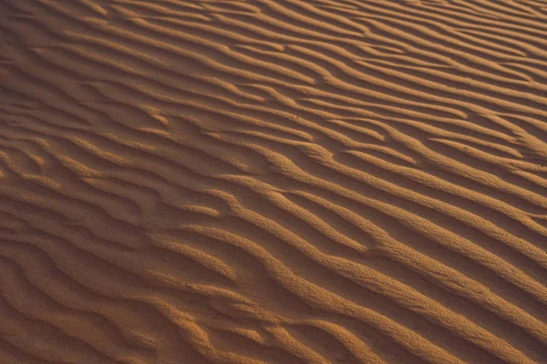 Sand med vågor i öknen — Stockfoto