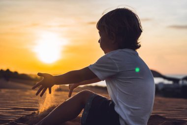 çocuk kırmızı çöl şafak