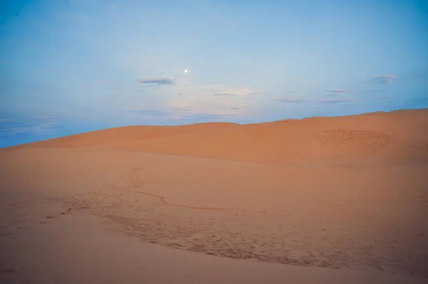 Deserto Vermelho no Vietnã ao amanhecer — Fotografia de Stock