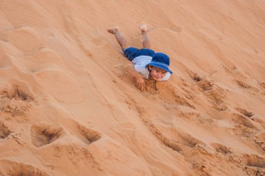 çocuk kırmızı çöl şafak