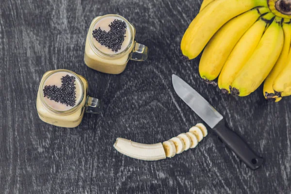 Banaan smoothies en bananen — Stockfoto