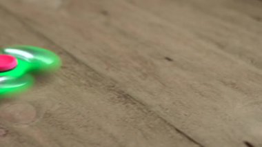 Renkli topluca spinners