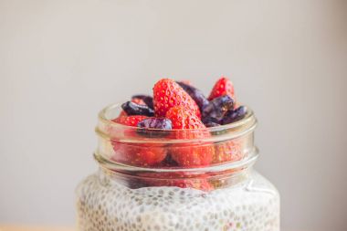 Sağlıklı katmanlı tatlı 