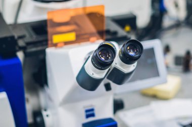 Laboratuvar confocal mikroskobu 