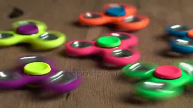 Renkli topluca spinners