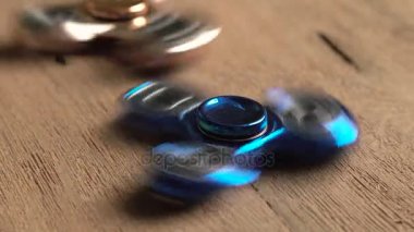 Renkli topluca spinners