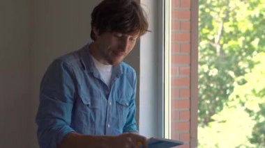 Does pencere montaj erkekte