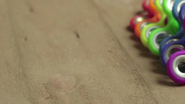 Renkli topluca spinners