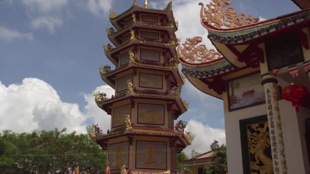 Long Son pagoda in Nha Trang — Stock video