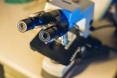 Tıbbi Laboratuar optik mikroskobu