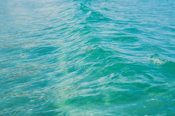 青い背景の熱帯の海 — ストック写真