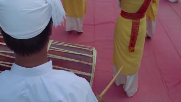 Национальный вьетнамский танец — стоковое видео