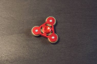 Ünlü topluca spinner 