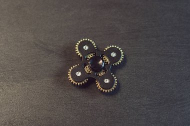 Ünlü topluca spinner 
