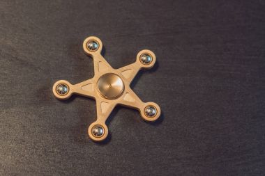 Ünlü topluca spinner 
