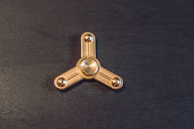 Ünlü topluca spinner 