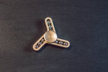 Ünlü topluca spinner 