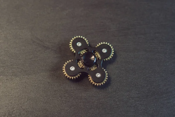 Ünlü topluca spinner 