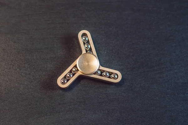 Ünlü topluca spinner 