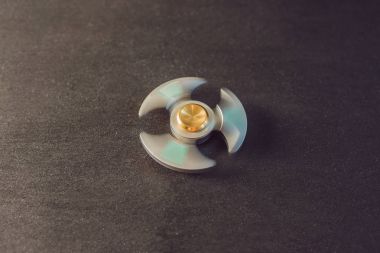 Ünlü topluca spinner 