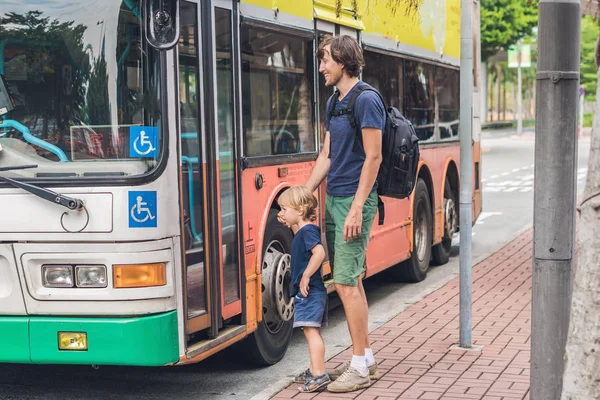 Baba ve oğul Hong Kong