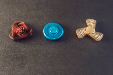 Ünlü topluca spinners