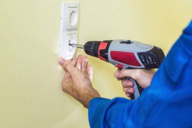 Elektrikçi yükleme soket 