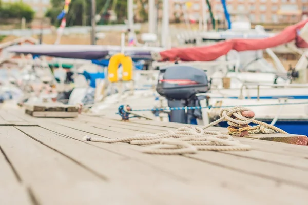 Cordas de mar no cais — Fotografia de Stock