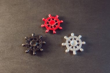 Ünlü kıpır spinners stres giderici