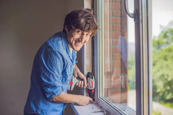 Man does window installation — Stock Image Man does window installation Stock Picture