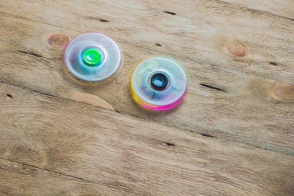 Renkli topluca spinners