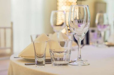 Ikram Servisi. Restoran tablo gıda ile