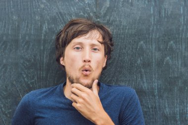 Metin için yer ile genç bir adamın Üstten Görünüm