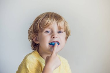 Ağız alışkanlığı nefes aydınlatmak için üç yaşında çocuk gösterileri myofunctional eğitmeni. Büyüyen dişler ve doğru şeyler dengelemek yardımcı olur. Dilin konumunu düzeltir