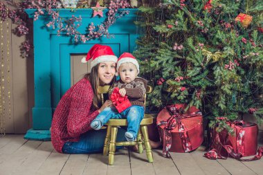 Anne ve bebek Noel Kutlamaları