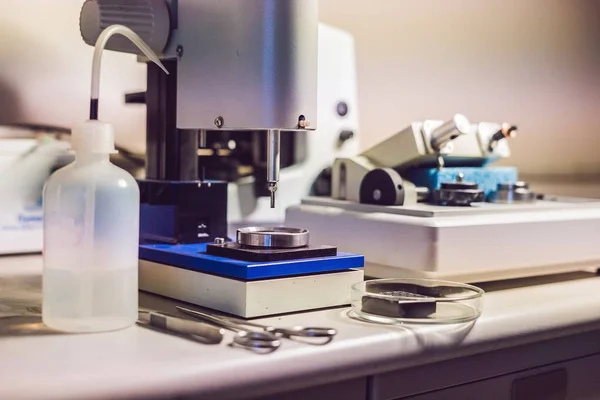 Precision micrometer grinder polishing machine — Stock Photo, Image