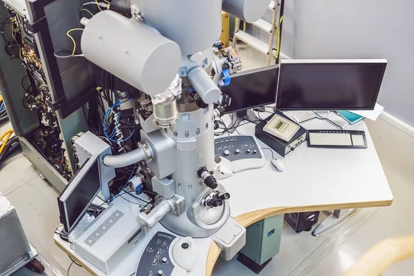 Microscopio electrónico de transmisión —  Fotos de Stock