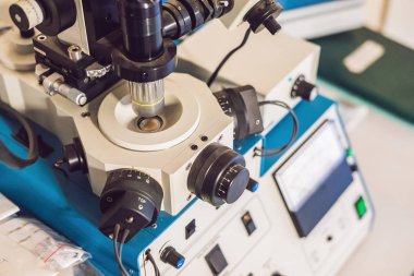 Sistem katı numune hazırlama elektron mikroskobu soruşturma için aşındırma iyon