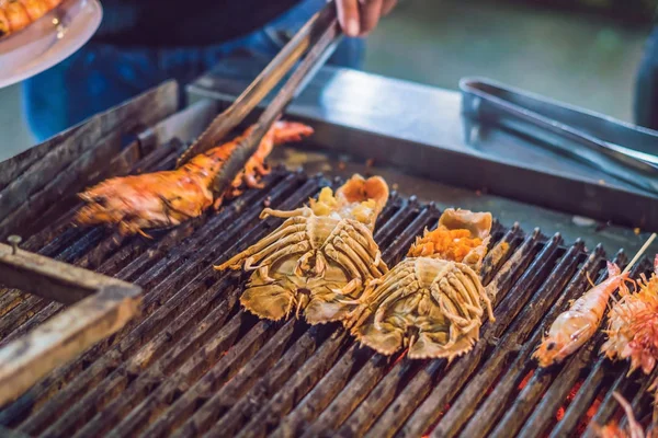 Gegrilde Verse Zeevruchten Voedsel Achtergrond Barbecue Koken Bbq Zeevruchten Brand — Stockfoto