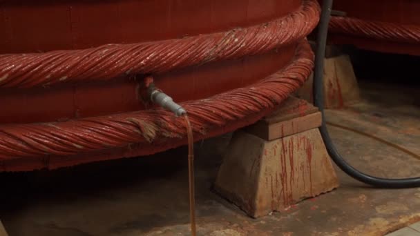 富国岛鱼酱油厂木桶 — 图库视频影像