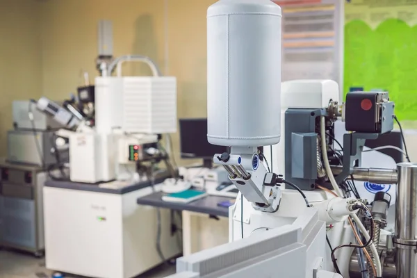 Wissenschaftliches Labor Mit Ein Paar Elektronenmikroskopen — Stockfoto
