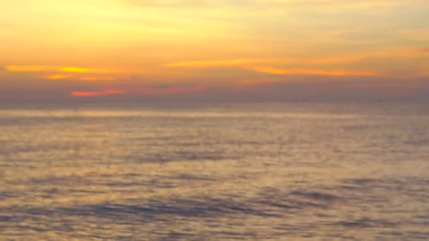 Cielo Del Atardecer Sobre Mar Olas Panorama — Vídeo de stock