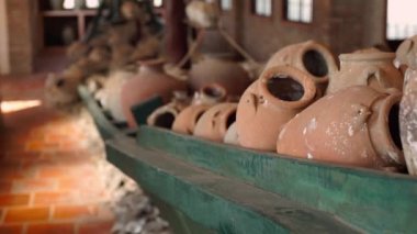 Fuar Phu Quoc Adası Vietnam - seramik testi ile dolu eski tekne üzerinde Ulusal Müzesi'nde