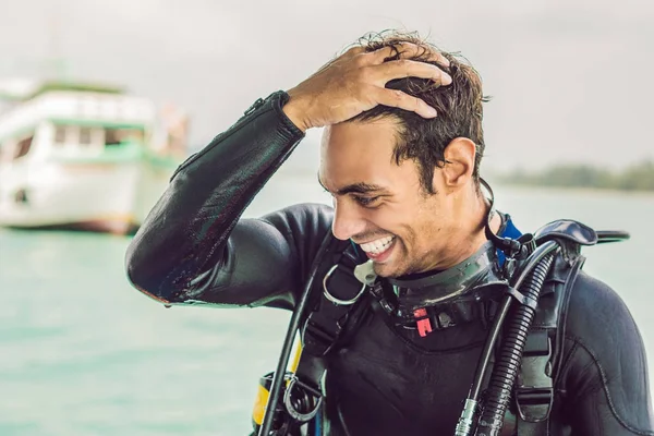 Happy Diver Returns Ship Diving — Stock Photo, Image