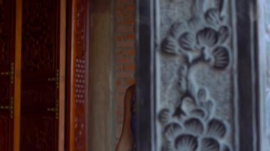 Steadycam atış bir Budist tapınağı Ho Quoc Pagoda Phu Quoc Adası, Vietnam