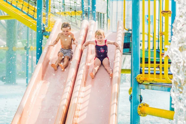 Boy Girl Have Fun Water Park — Stock Photo, Image
