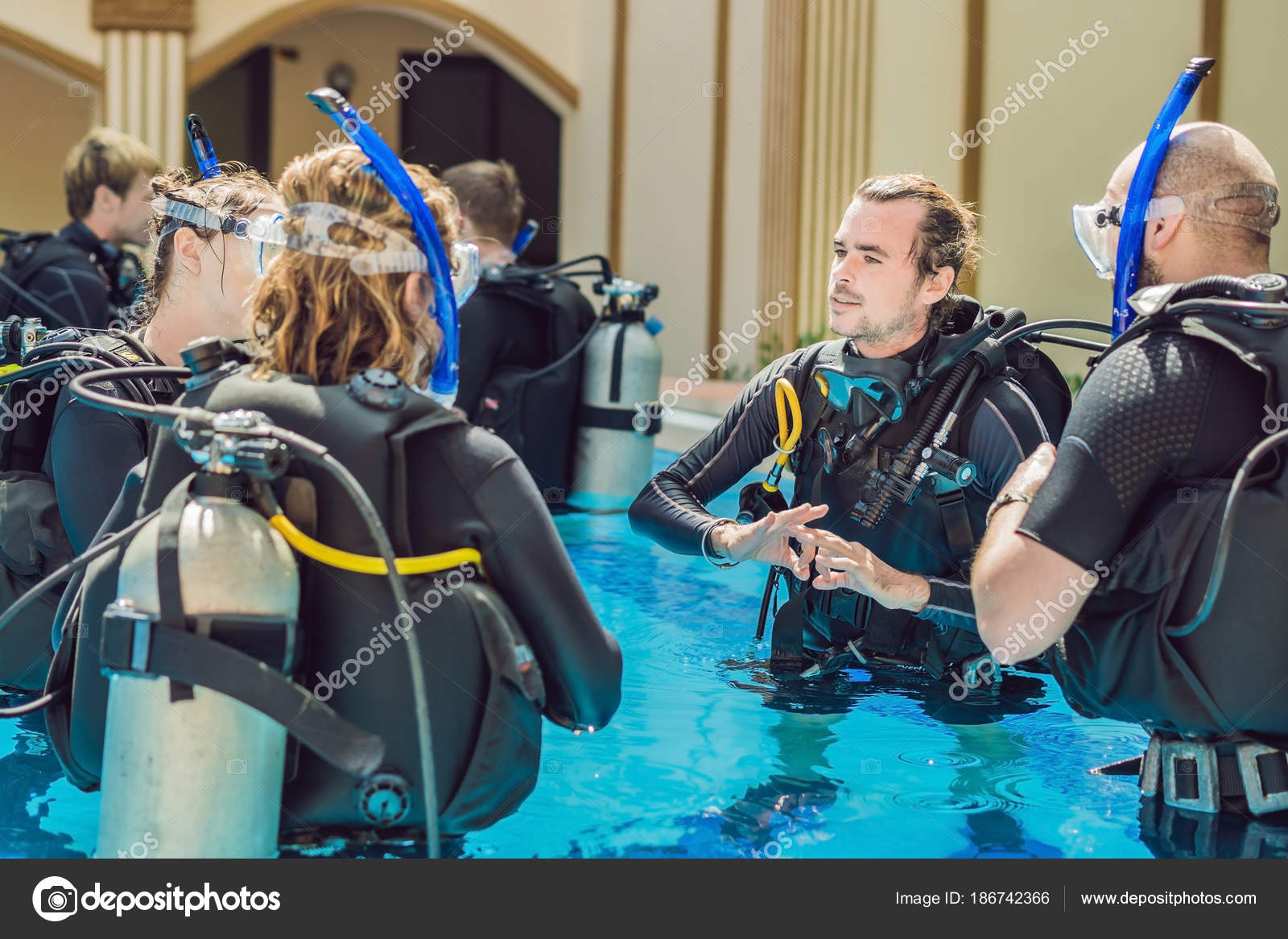다이빙 강사와 강사에 가르치고 — 스톡 사진 © galitskaya 186742366