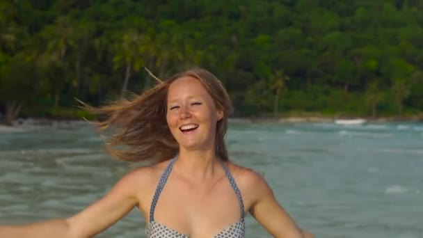 Slowmotion Shot Young Beautiful Woman Having Fun Beach Sea — Stock Video